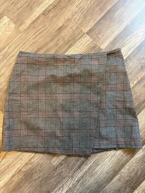 Old Navy Plaid Mini Skirt in Brown and Tan